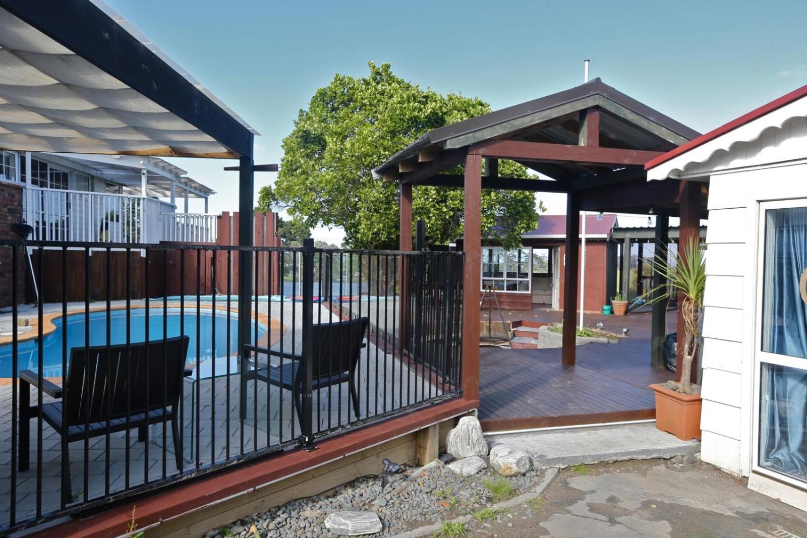 Holiday House In Totara Park Auckland Exterior photo